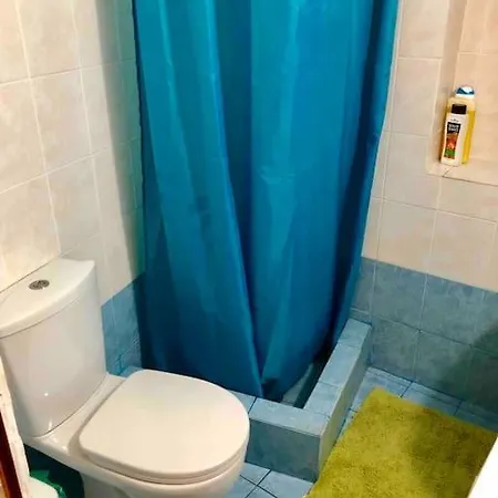 Romantic Old Down Studio بيت للعطل