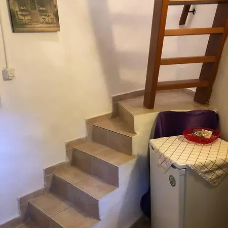 Romantic Old Down Studio بيت للعطل *