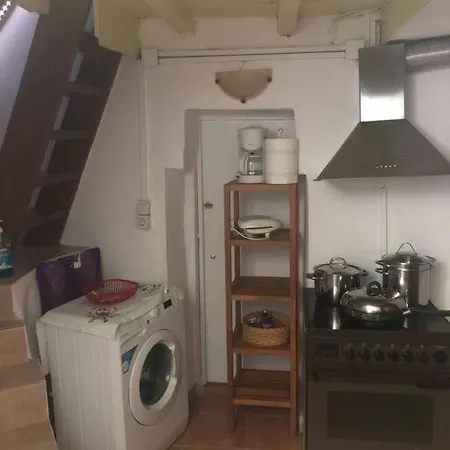 Romantic Old Down Studio Rhodes City
